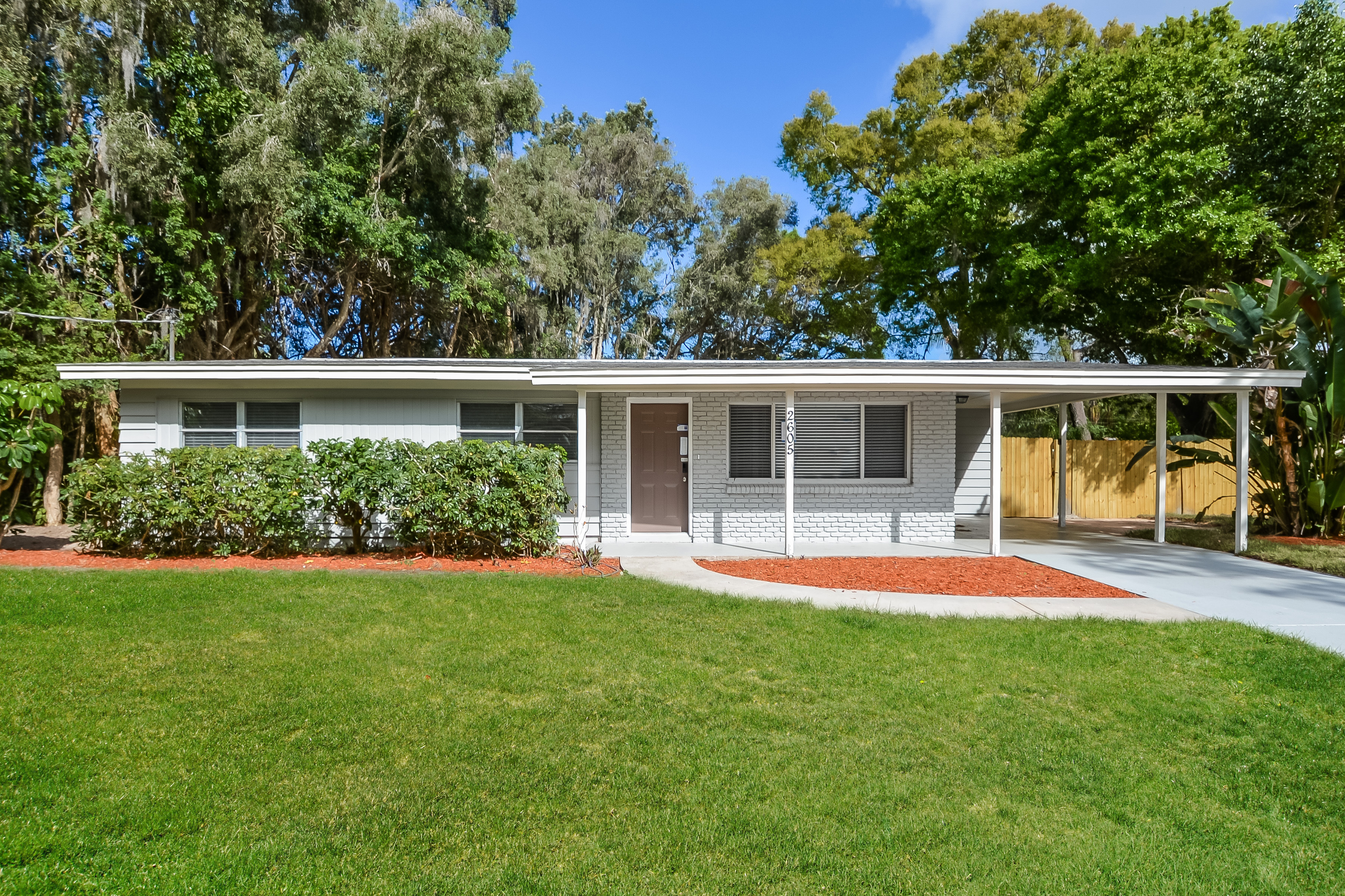 2605 BAY ST SARASOTA, FL 34237